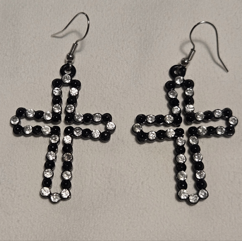 Vintage Black and Silver Cross  Drop Fashion Earrings